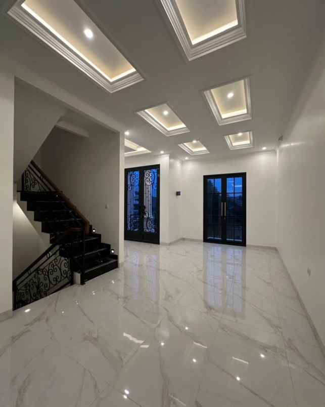 dijual rumah jagakarsa