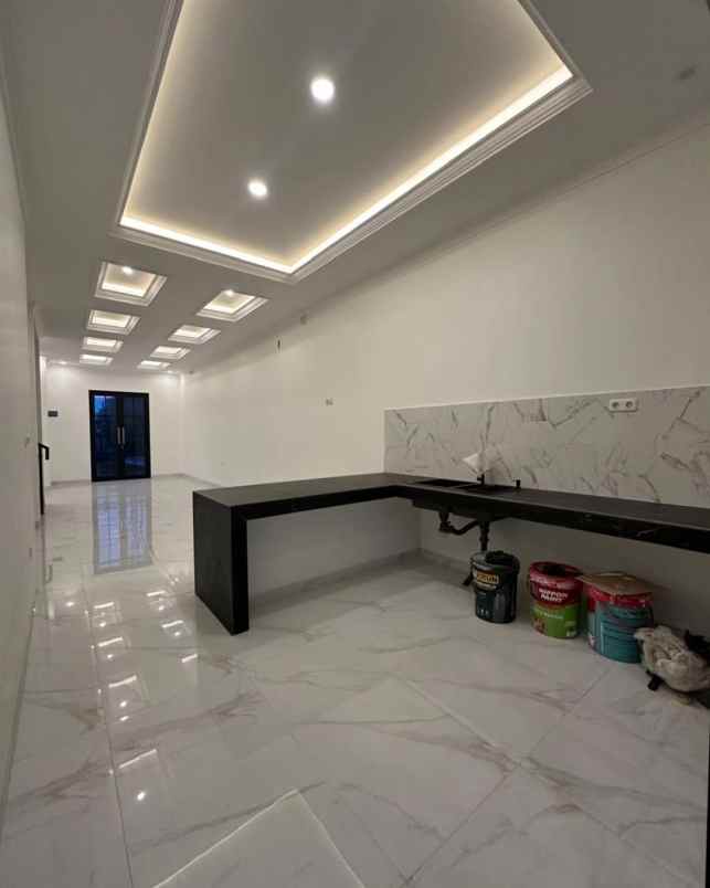 dijual rumah jagakarsa