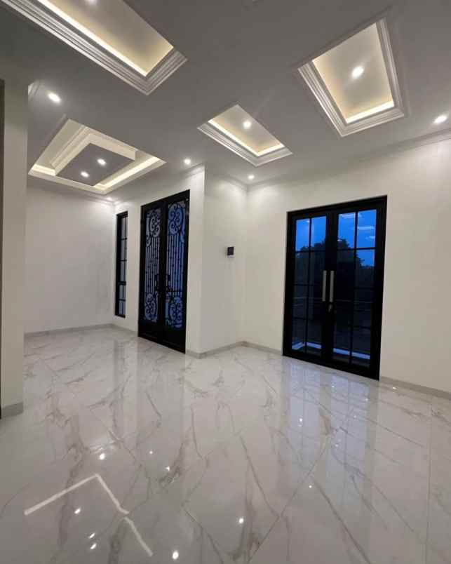 dijual rumah jagakarsa