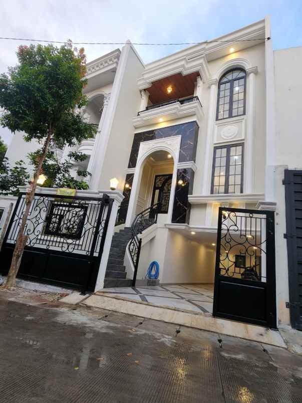 dijual rumah jagakarsa