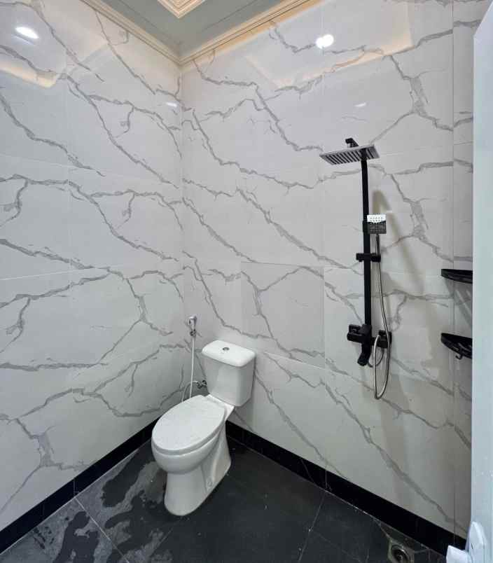 dijual rumah jagakarsa jakarta selatan