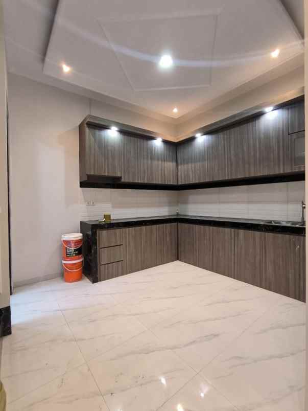 dijual rumah jagakarsa jakarta selatan