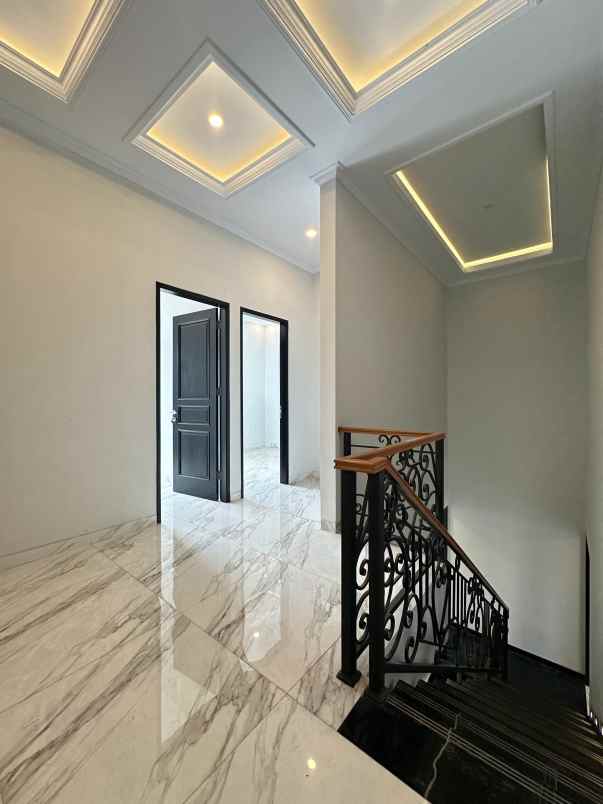 dijual rumah jagakarsa jakarta selatan