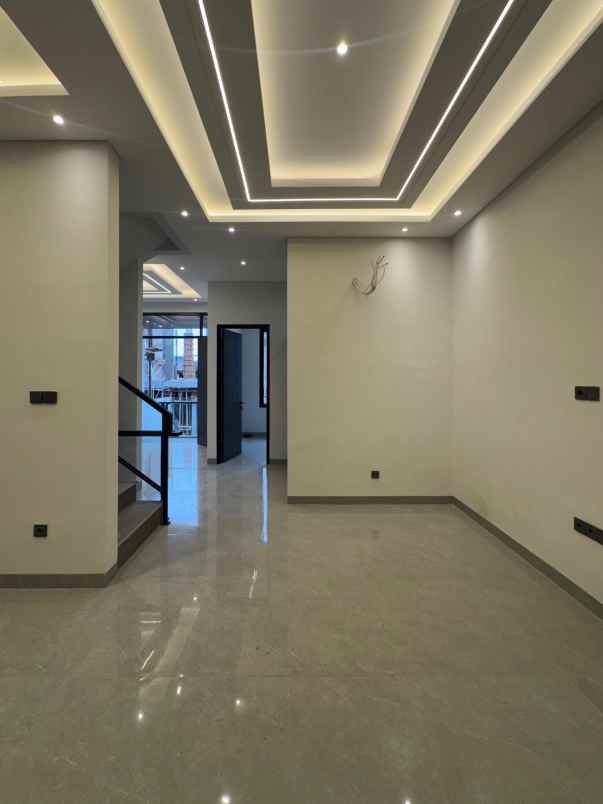 dijual rumah jagakarsa jakarta selatan