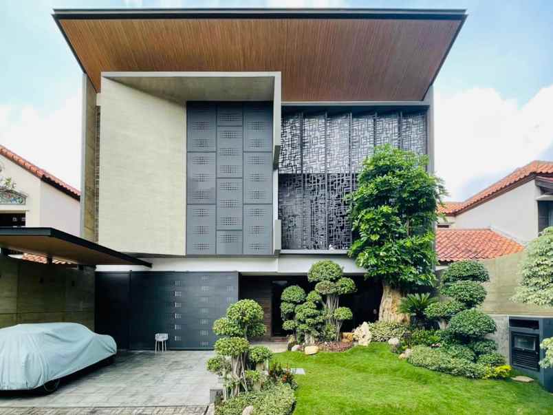 dijual rumah jalan crystal golf citraland