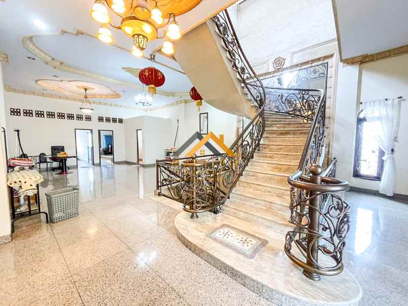 dijual rumah jalan gatot subroto kp lalang