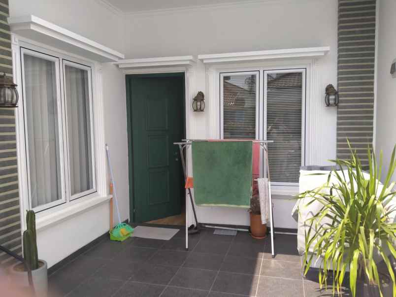 dijual rumah jalan johar baru jakarta pusat