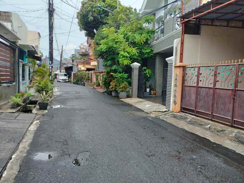 dijual rumah jalan johar baru jakarta pusat