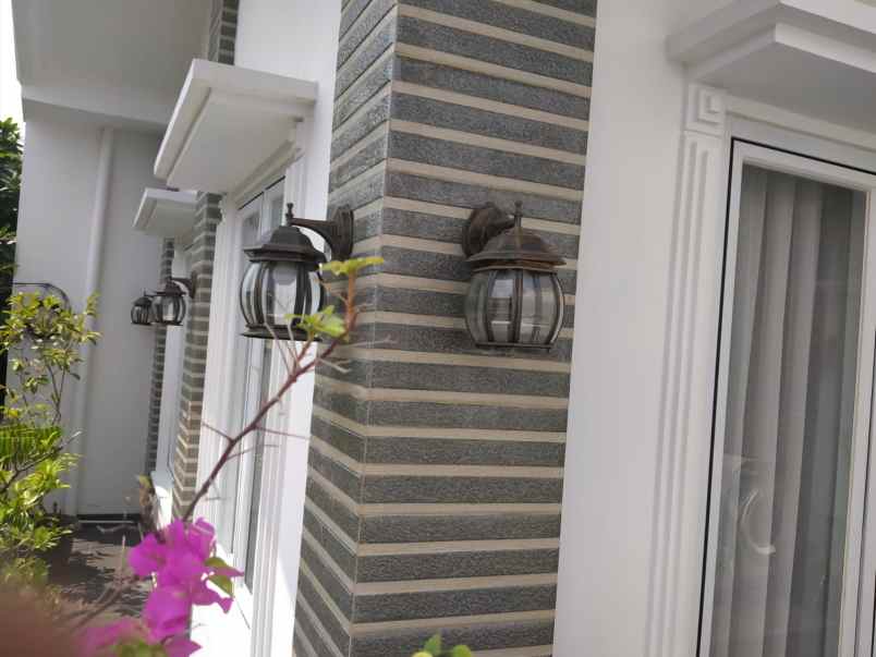 dijual rumah jalan johar baru jakarta pusat