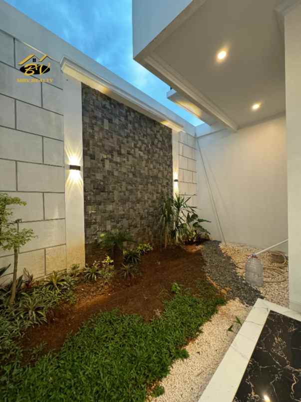 dijual rumah jalan raya jagakarsa