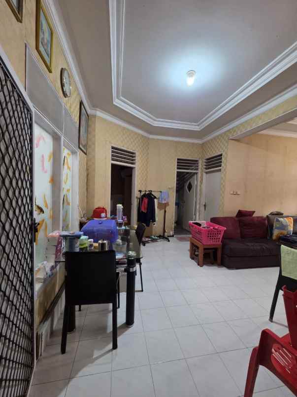 dijual rumah jalan taman pondok indah