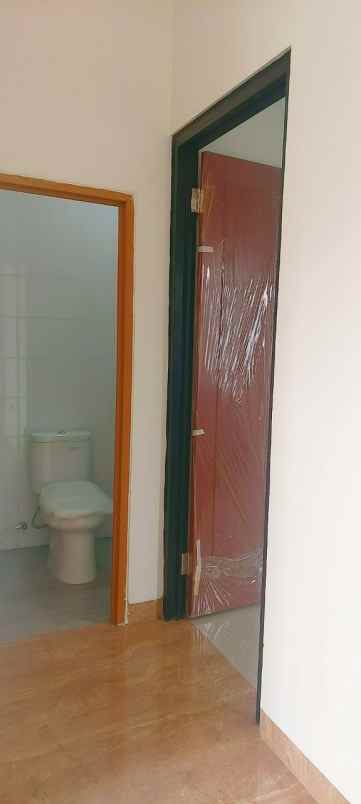 dijual rumah jalan transad raya