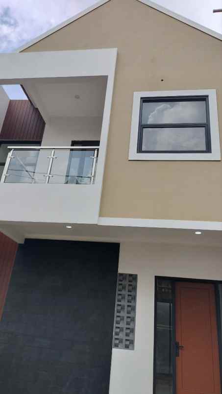 dijual rumah jalan transad raya