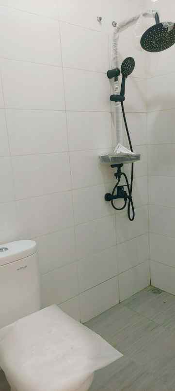 dijual rumah jalan transad raya