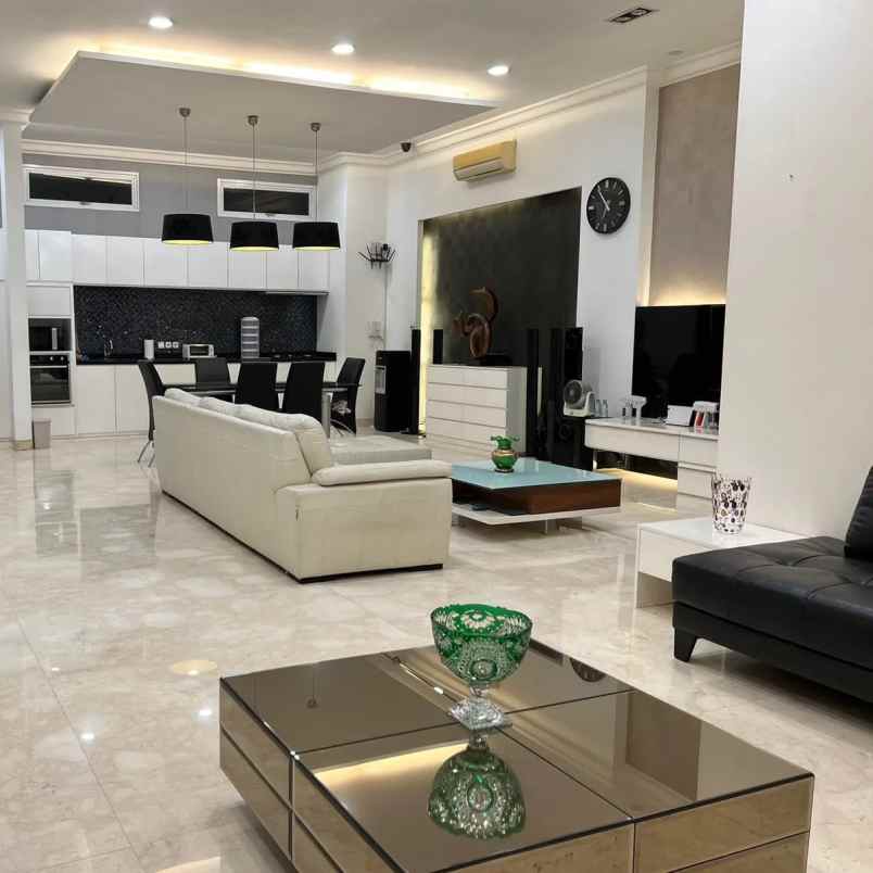 dijual rumah janur elok kelapa gading