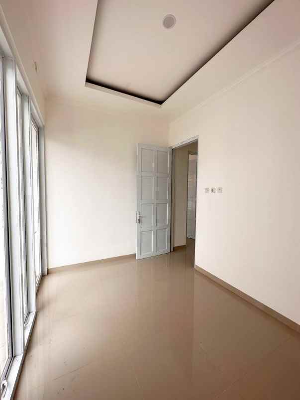 dijual rumah jatibening