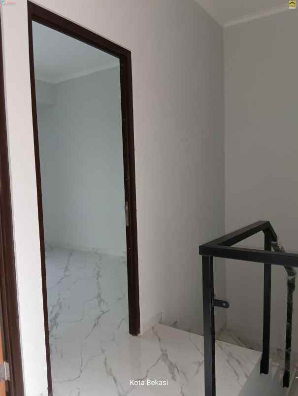 dijual rumah jatiluhur jati asih bekasi