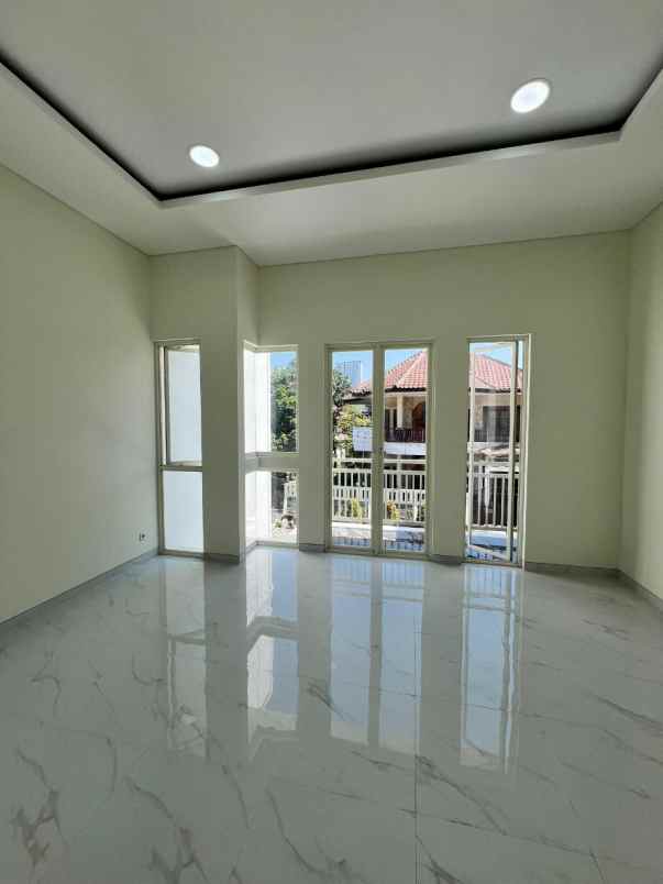 dijual rumah jemursari selatan