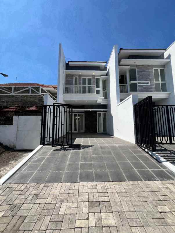 dijual rumah jemursari selatan
