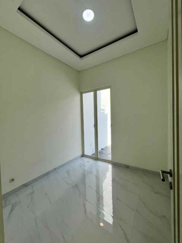 dijual rumah jemursari selatan