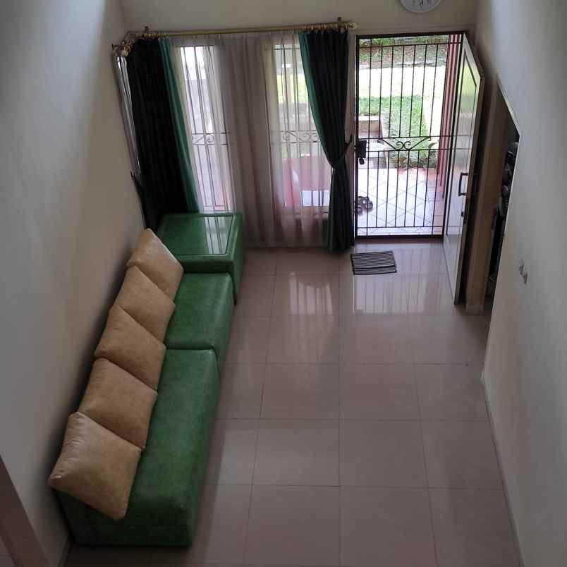 dijual rumah jl bogor nirwana residence