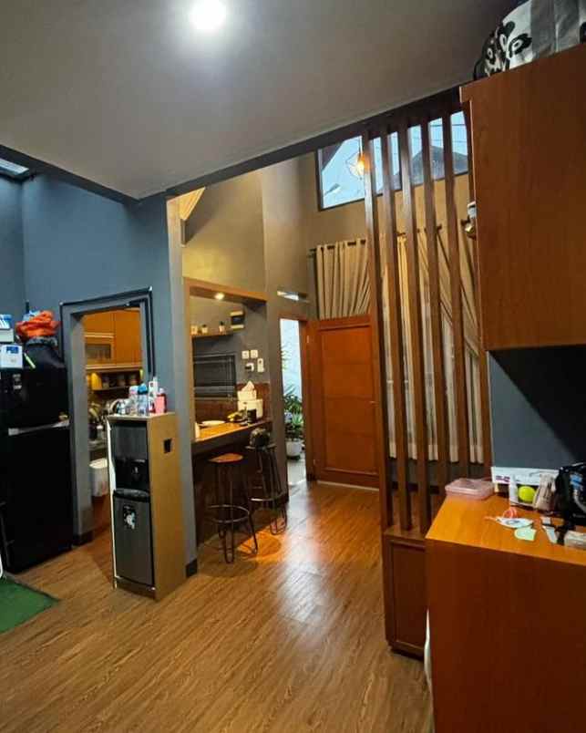 dijual rumah jl cihanjuang cimahi