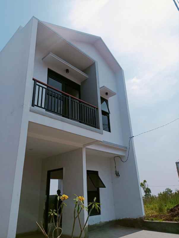 dijual rumah jl cijamil ngamprah