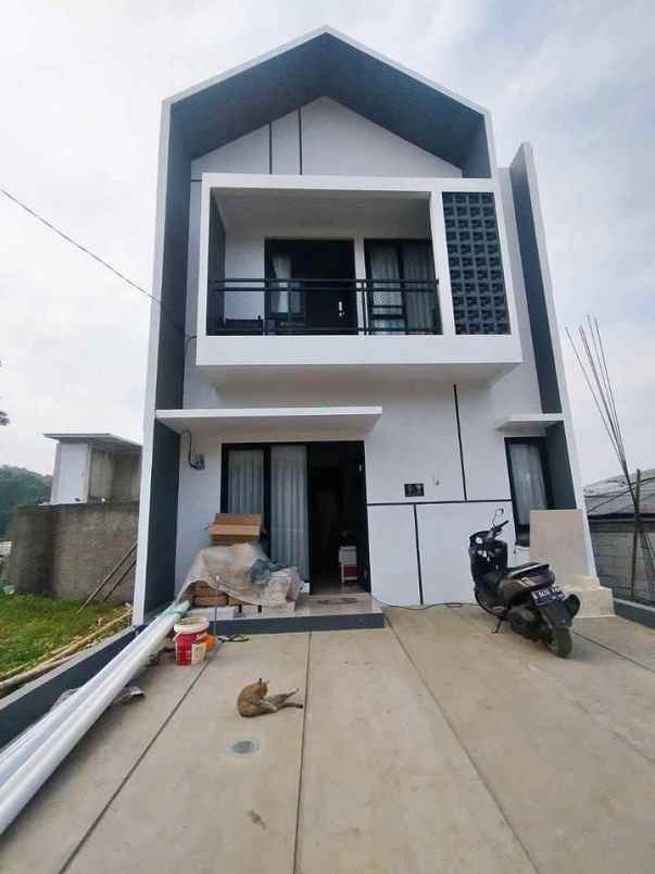 dijual rumah jl ciloa ngamprah bandung