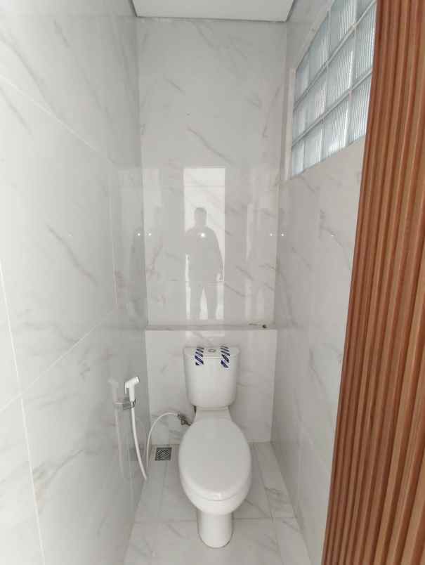 dijual rumah jl cisaranten kulon