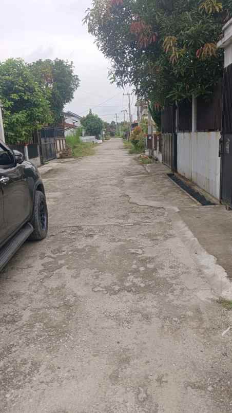 dijual rumah jl guna karya