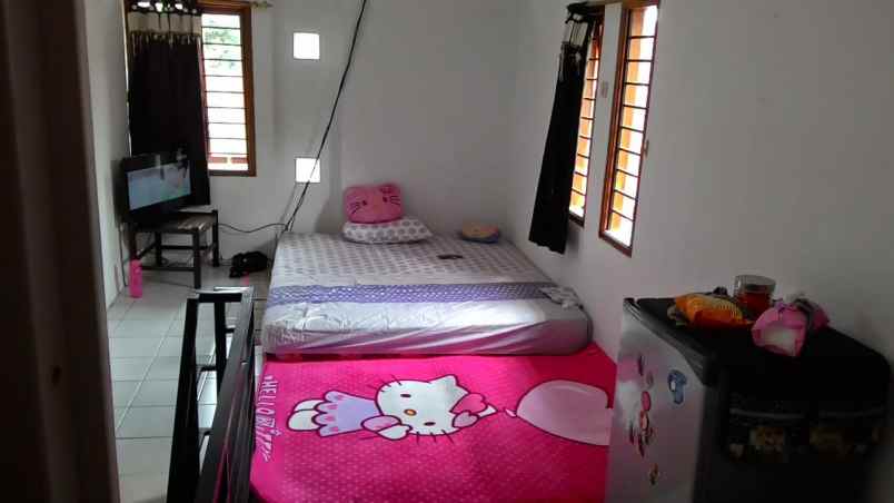 dijual rumah jl jatihandap kodya bandung