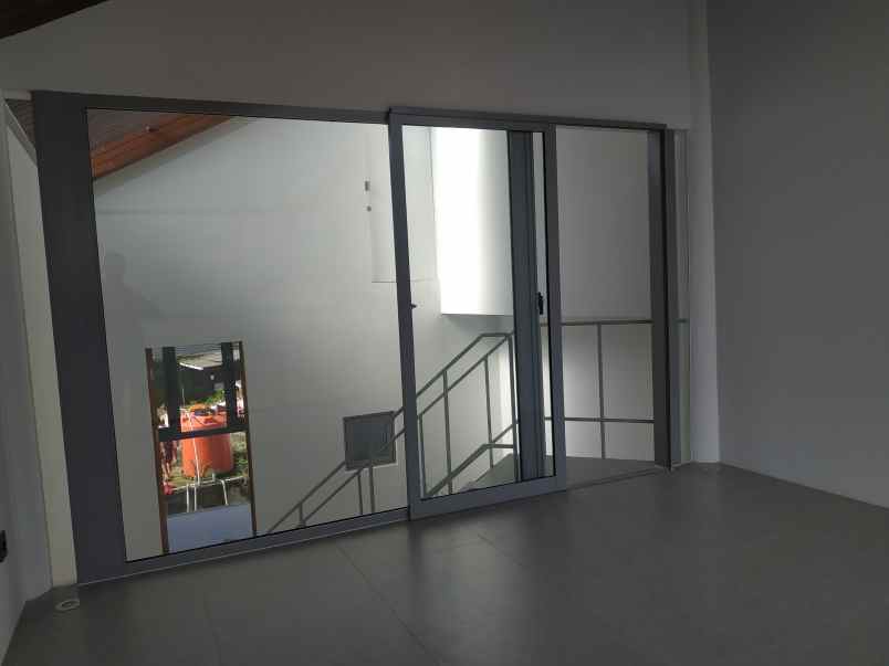 dijual rumah jl joglo raya