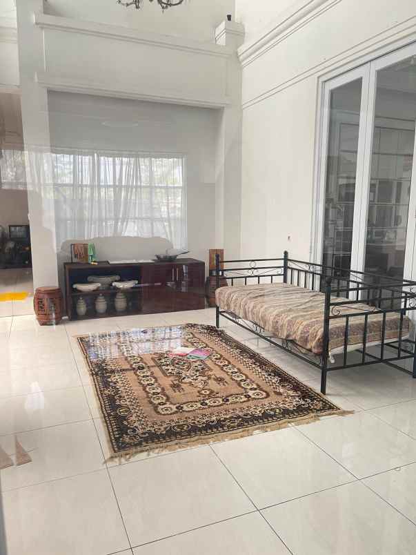 dijual rumah jl laut arafuru duren