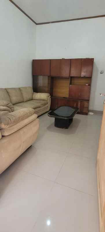 dijual rumah jl margonda raya kemiri muka