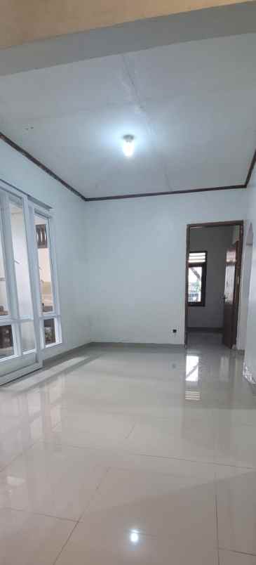 dijual rumah jl margonda raya kemiri muka