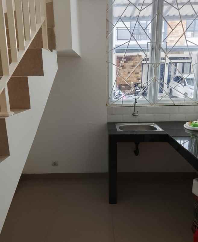 dijual rumah jl merdeka