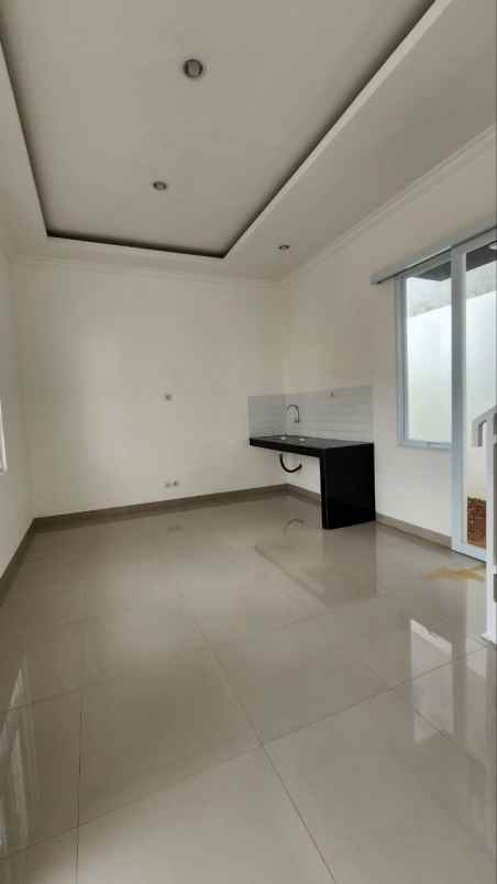 dijual rumah jl merdeka