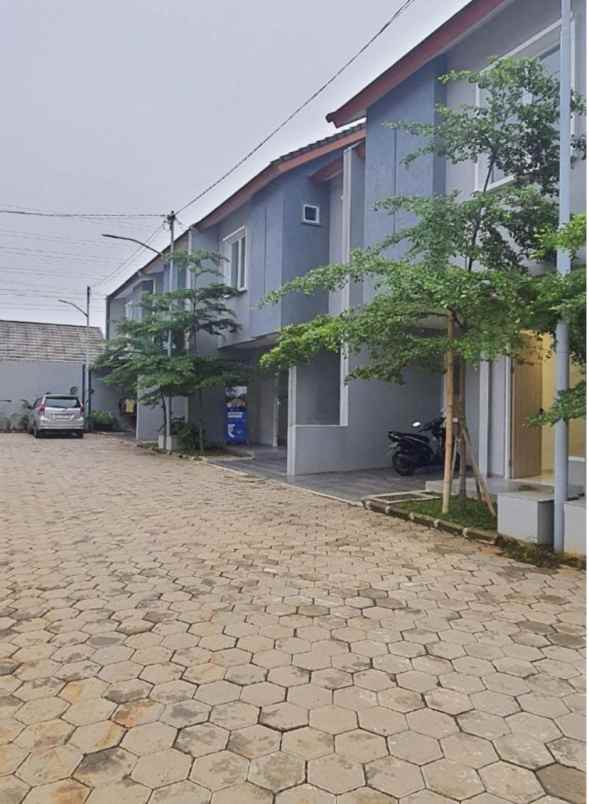 dijual rumah jl nyangka sawangan depok