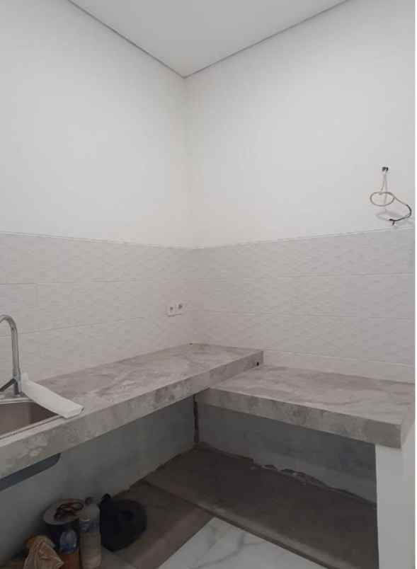 dijual rumah jl nyangka sawangan depok