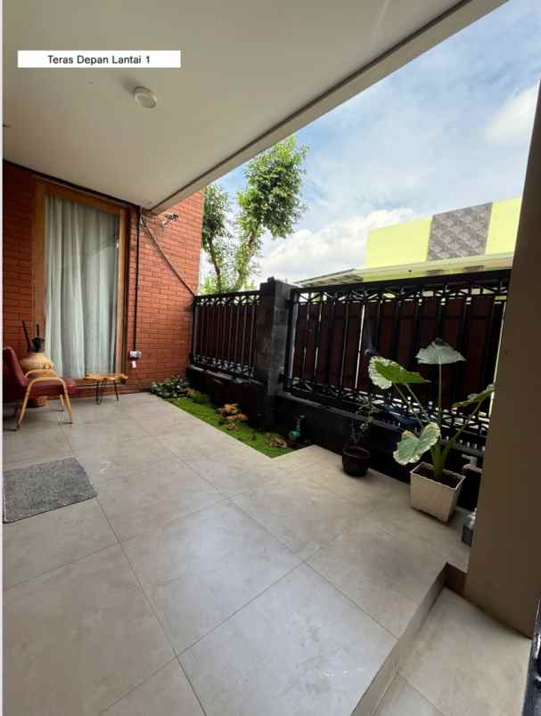 dijual rumah jl pala raya