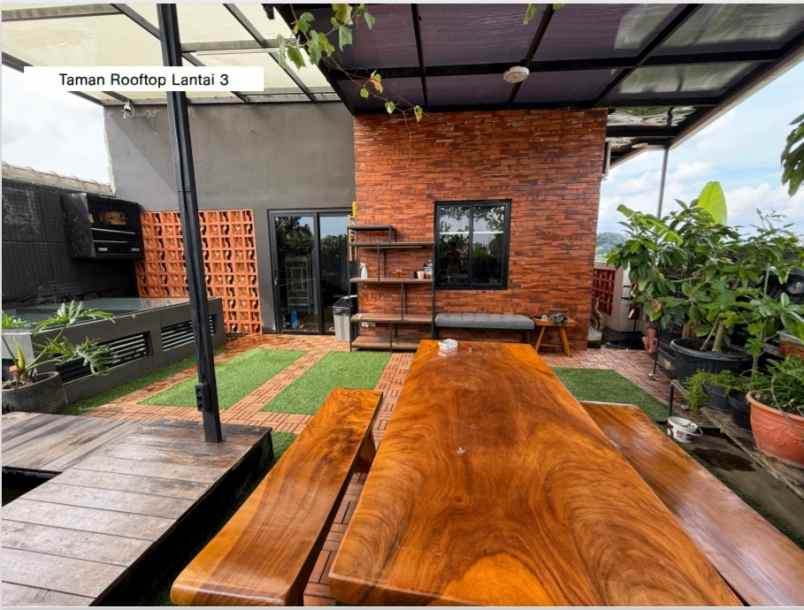 dijual rumah jl pala raya