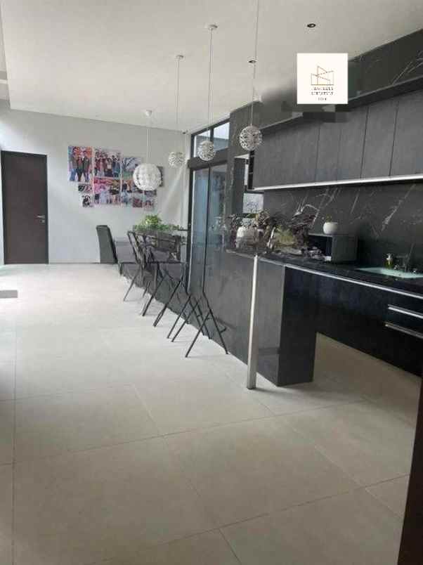 dijual rumah jl perum graha puspa