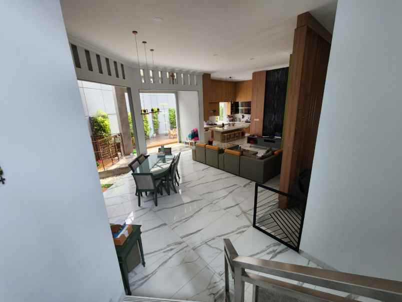 dijual rumah jl perum griya blok petir