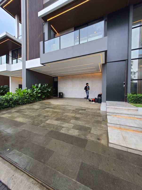 dijual rumah jl raya bojongsari no 53