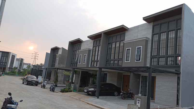 dijual rumah jl raya bukit dago rawa