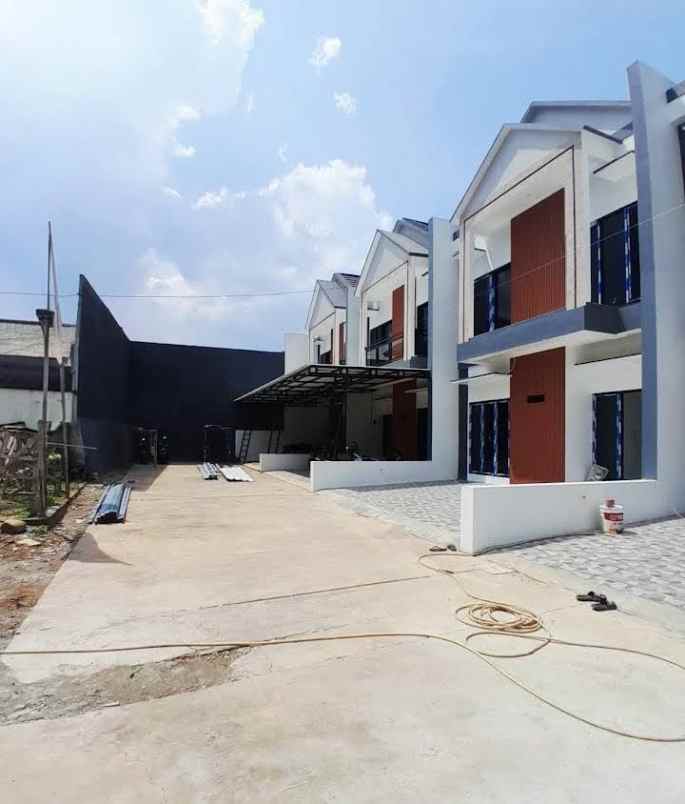dijual rumah jl raya hankam setu