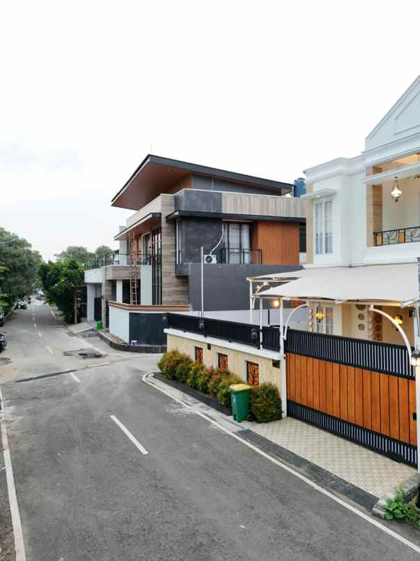 dijual rumah jl raya komplek marinir