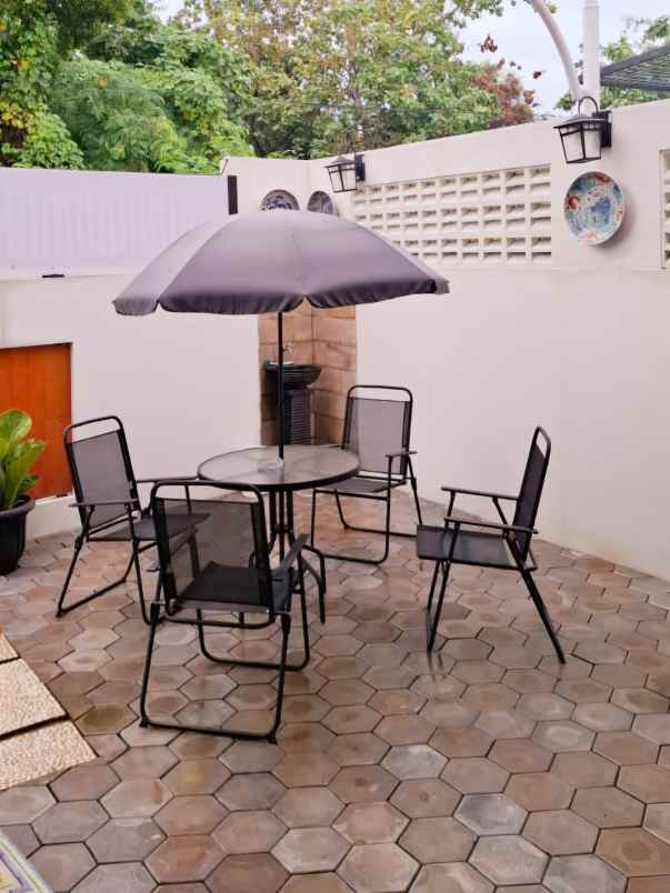 dijual rumah jl raya komplek marinir