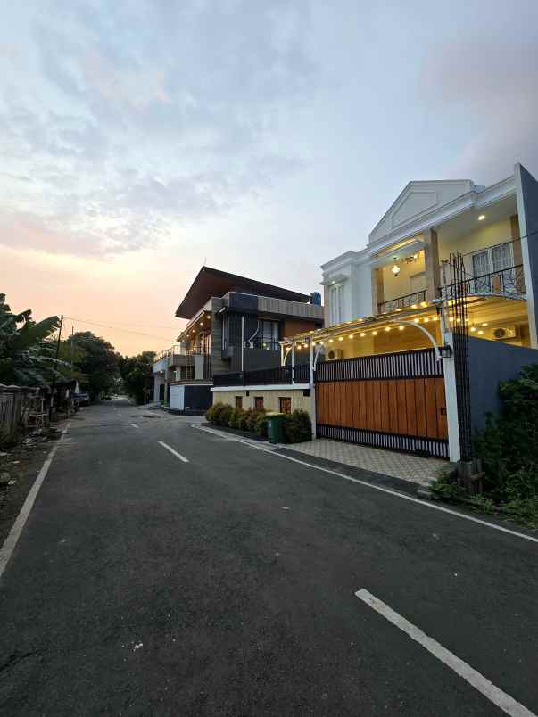 dijual rumah jl raya komplek marinir