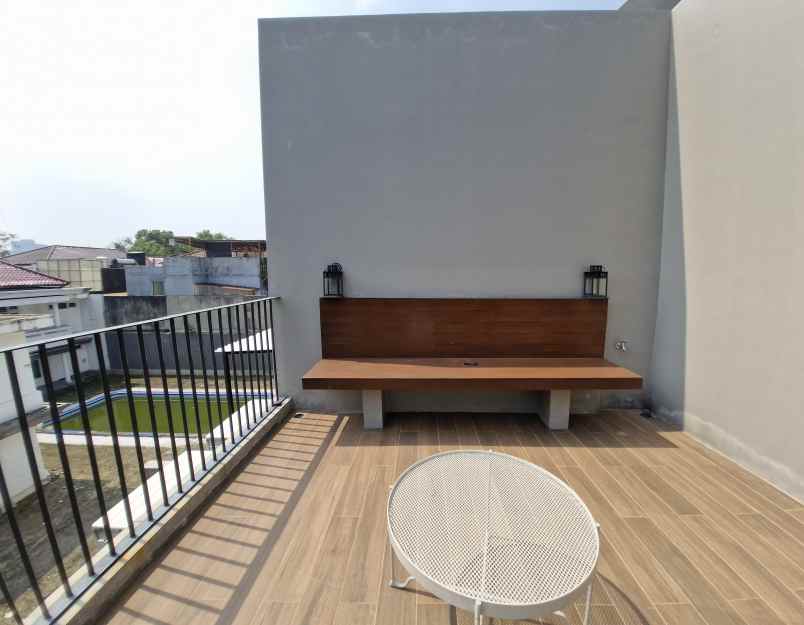 dijual rumah jl raya lebak bulus